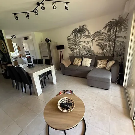 Desiree A Maria Poggio *