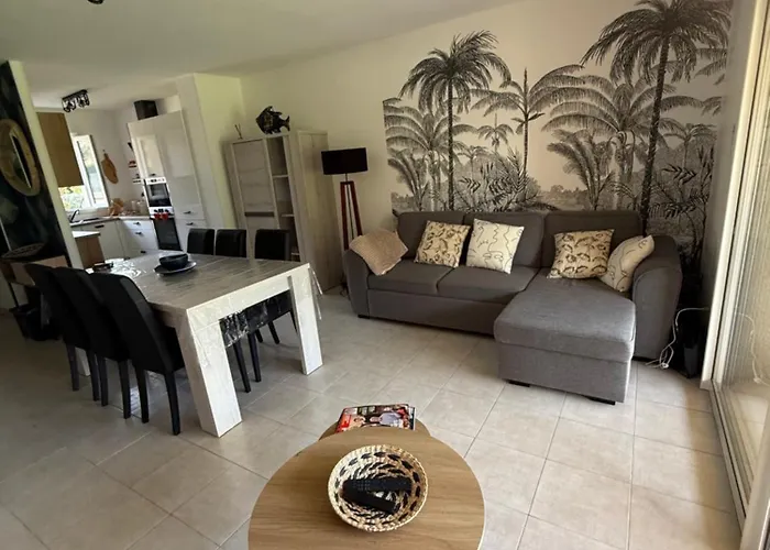 Desiree A Maria Poggio *